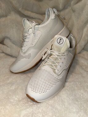 Reserved Footwear New York Men's Off-White Knit Lace-Up Sneakers with Gum Sole